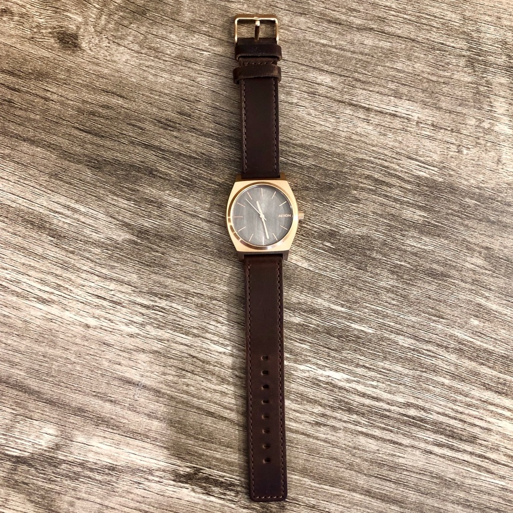 NWOT - women’s Nixon Time Teller leather watch